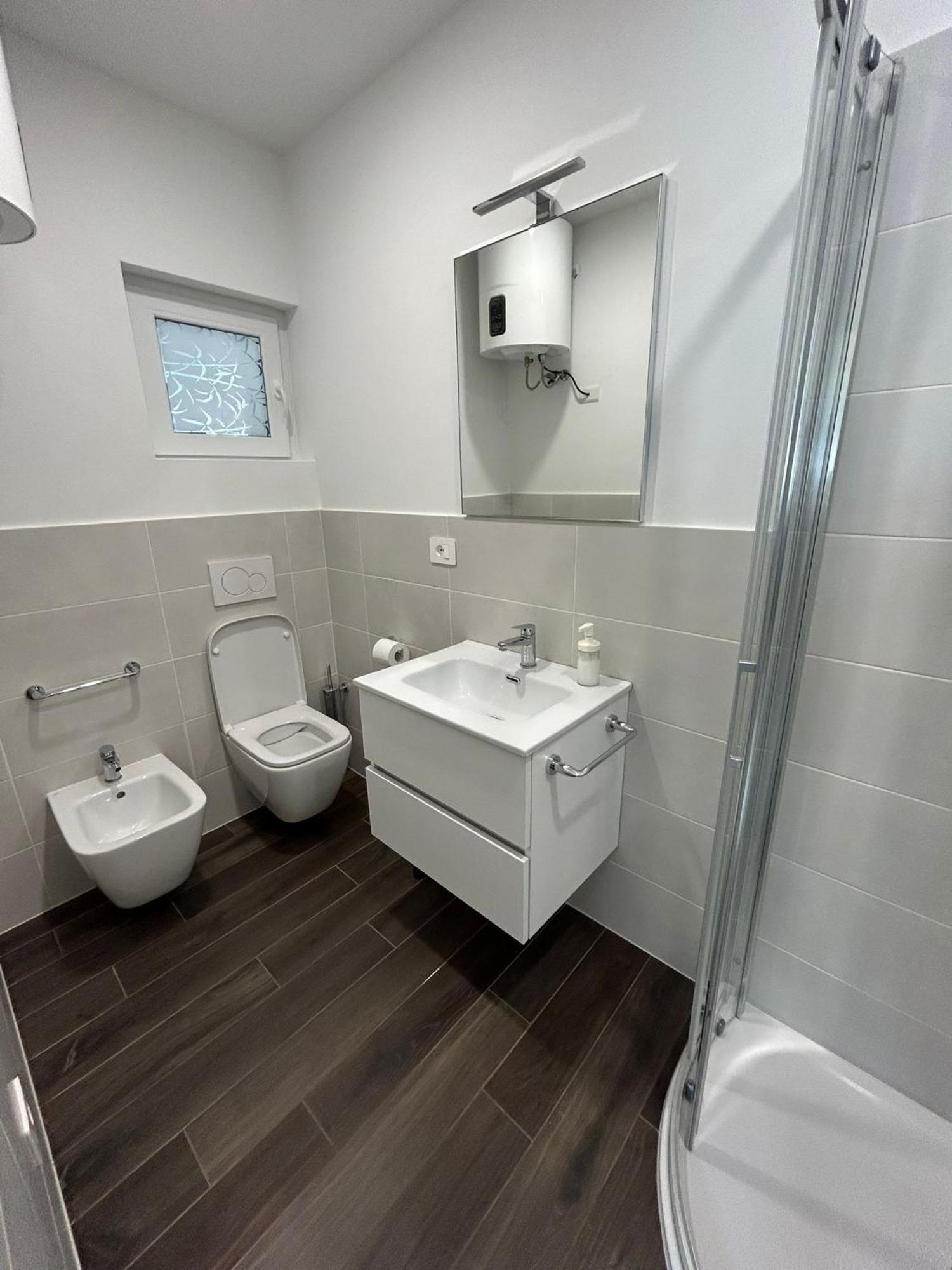 Lake Home Apartments Lipomo Dış mekan fotoğraf